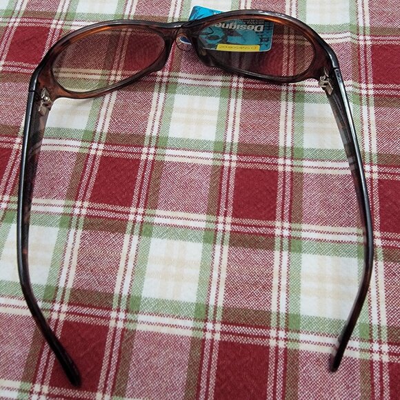 Style Science by FGX, Inc. Sunglasses Brown Frames with Silver Floral Decoration - Picture 4 of 4